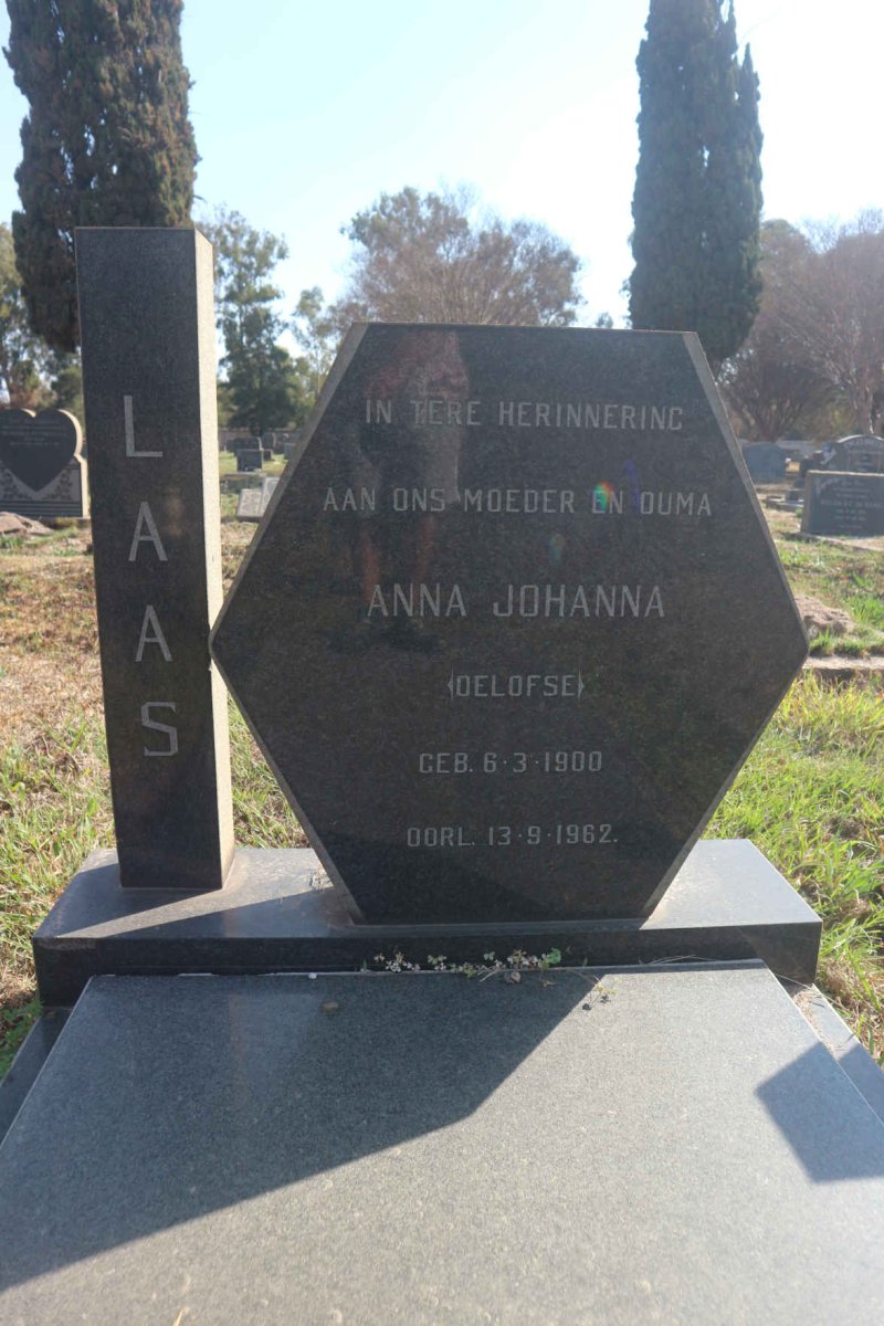 LAAS Anna Johanna nee OELOFSE 1900-1962