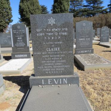 LEVIN Claire -1998