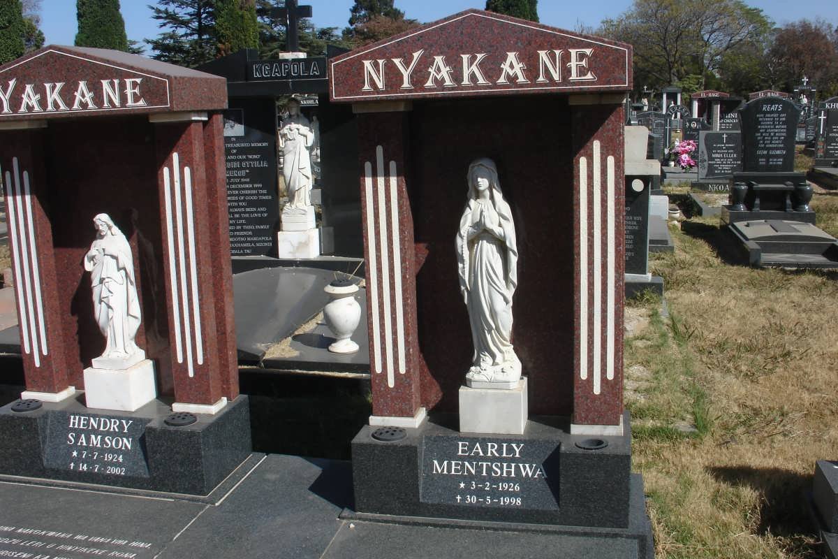 NYAKANE Hendry Samson 1924-2002 :: Early Mentshwa 1926-1998