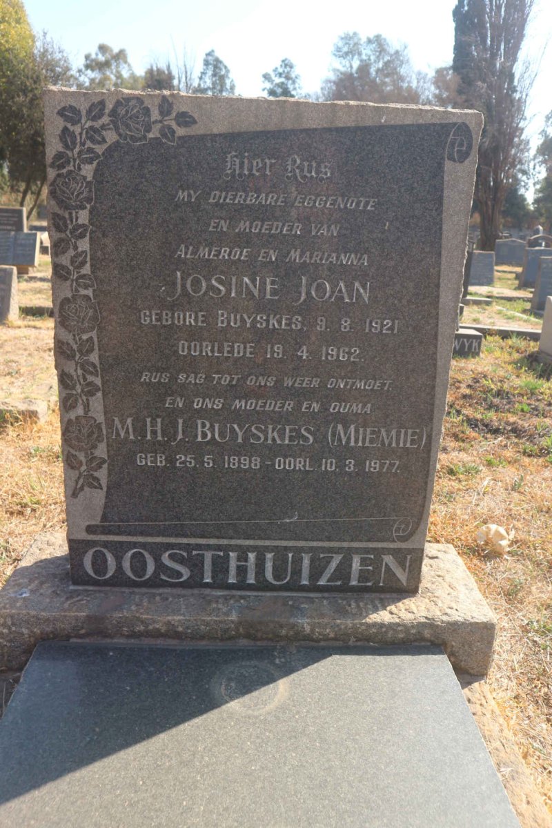 OOSTHUIZEN Josine Joan nee BUYSKES 1921-1962 :: BUYSKES M.H.J. 1898-1977