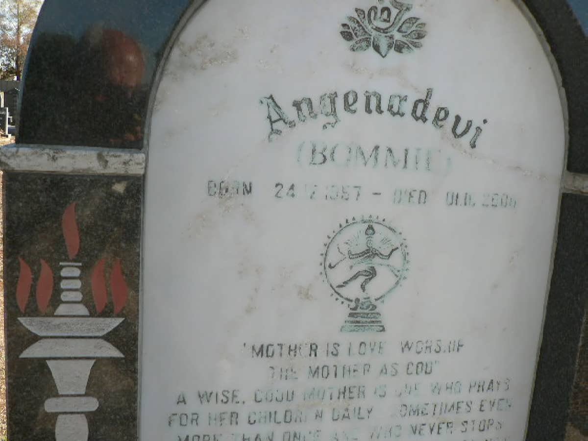 PADAYACHEE Angenadevi 1957-2005 :: PADAYACHEE Deval 1953-1997