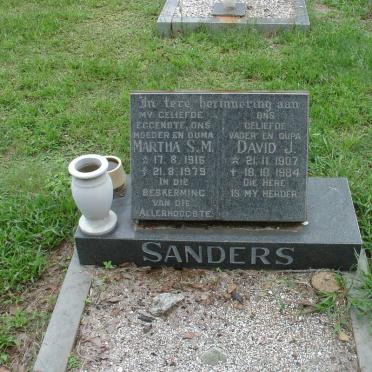 SANDERS David J. 1907-1984 &amp; Martha S.M. 1916-1979