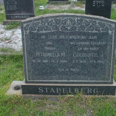 STAPELBERG Christoffel J. 1878-1964 &amp; Petronella M. 1881-1972