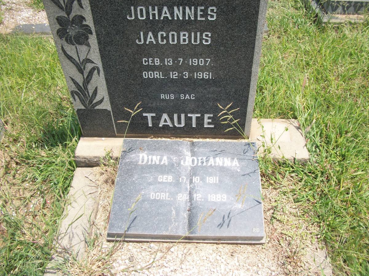 TAUTE Johannes Jacobus 1907-1961 &amp; Dina Johanna 1911-1989