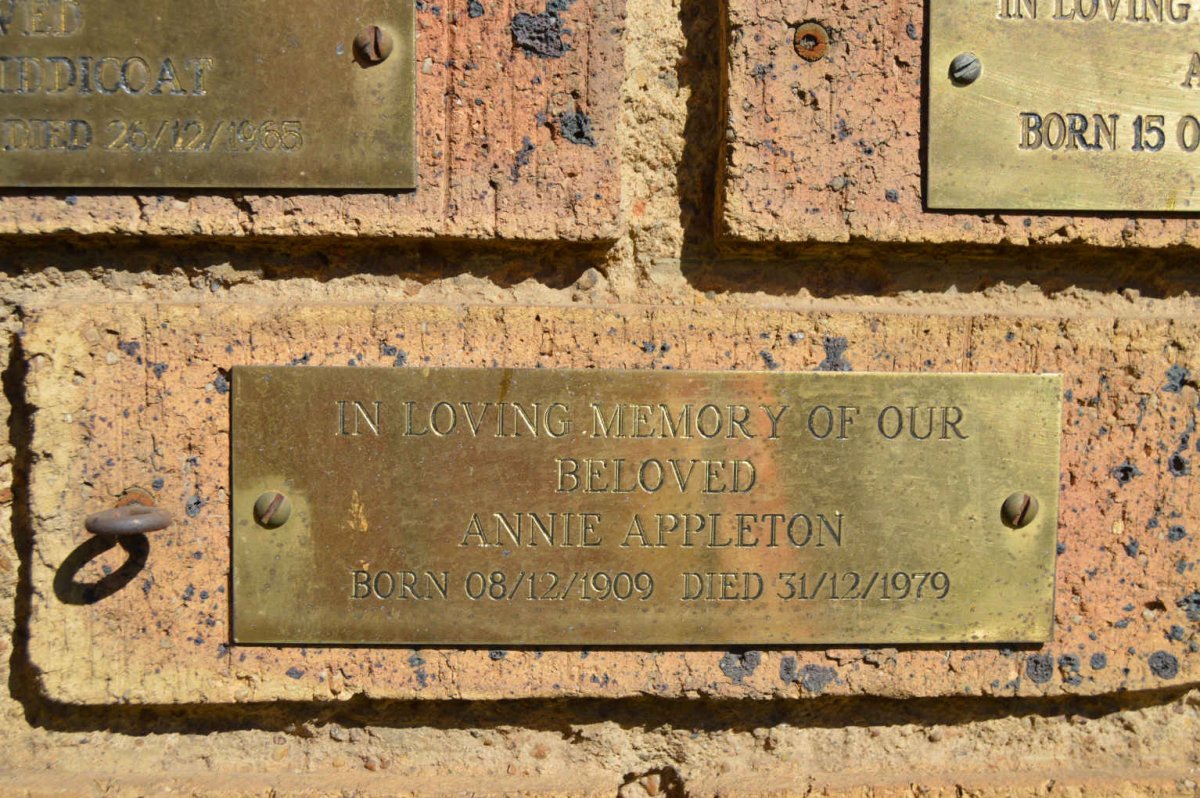 APPLETON Annie 1909-1979