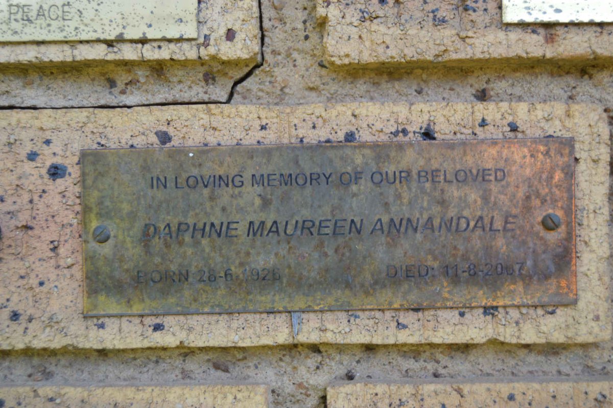 ANNANDALE Daphne Maureen 1926-2007