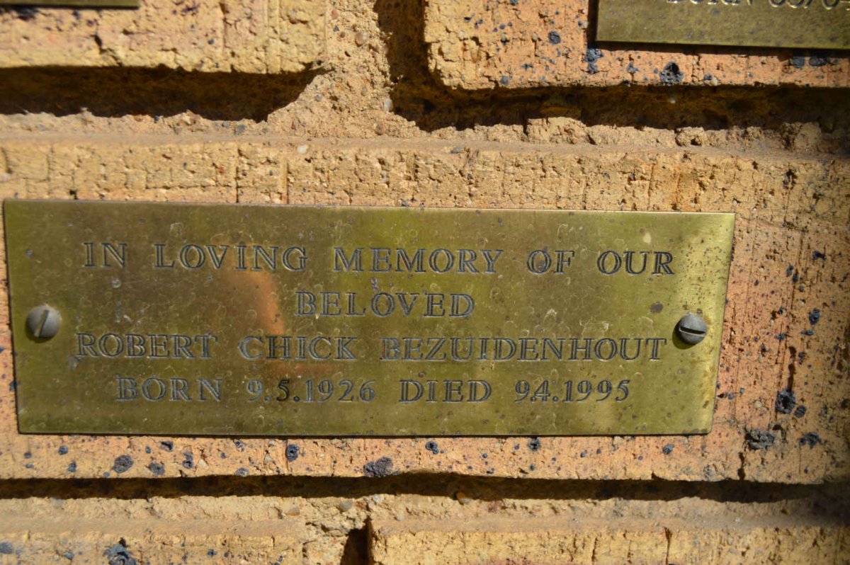 BEZUIDENHOUT Robert Chick 1926-1995