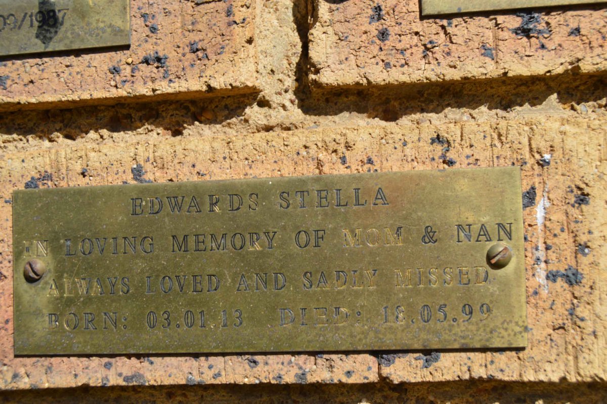 EDWARDS Stella 1913-1999