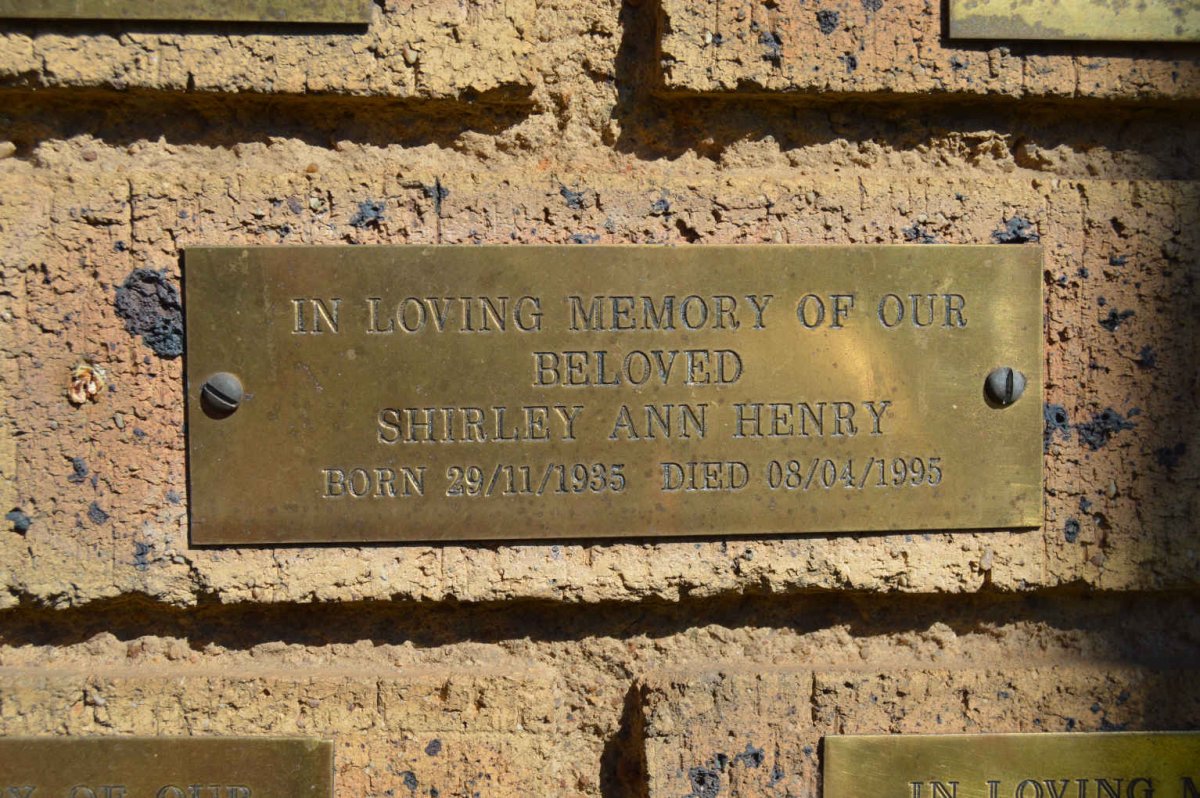 HENRY Shirley Ann 1935-1995
