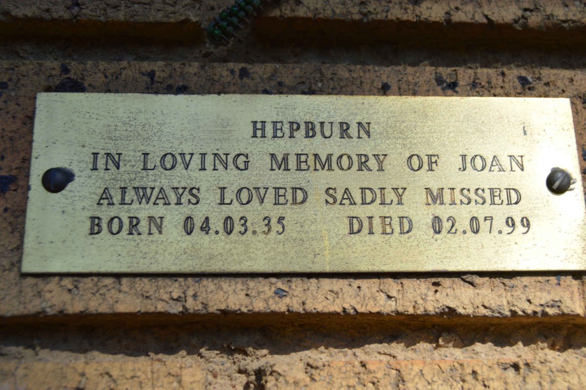 HEPBURN Joan 1935-1999