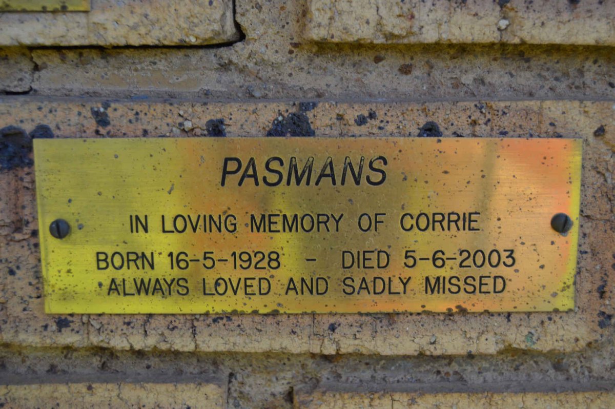 PASMANS Corrie 1928-2003