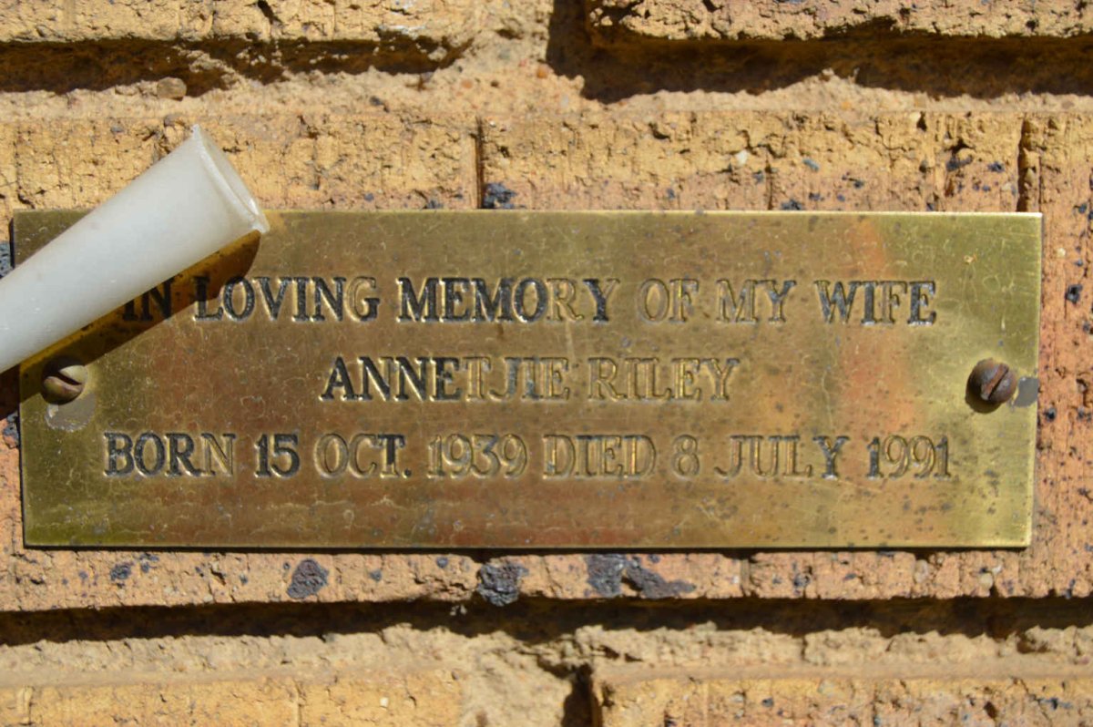 RILEY Annetjie 1939-1991