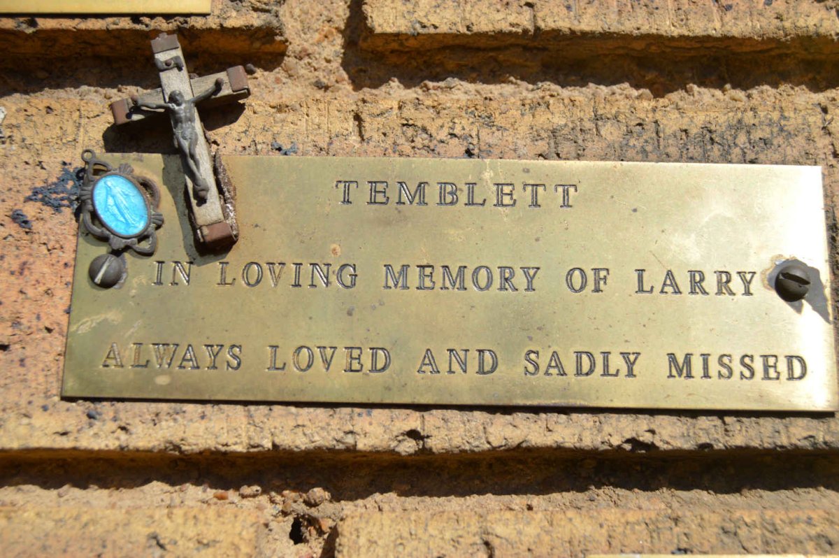 TEMBLETT Larry