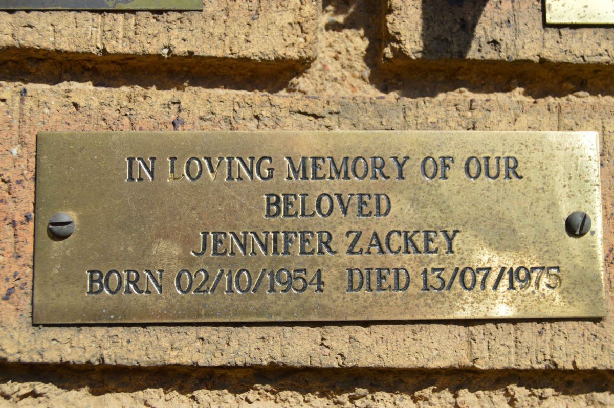 ZACKEY Jennifer 1954-1975