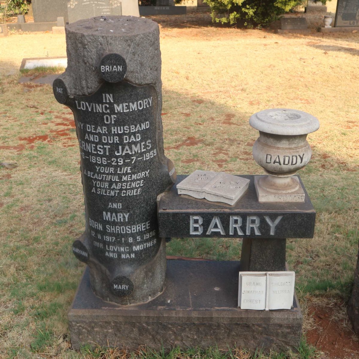 BARRY Ernest James 1896-1959 &amp; Mary SHROSBREE 1917-1996