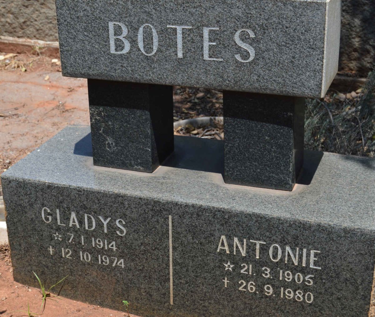 BOTES Antonie 1905-1980 &amp; Gladys 1914-1974