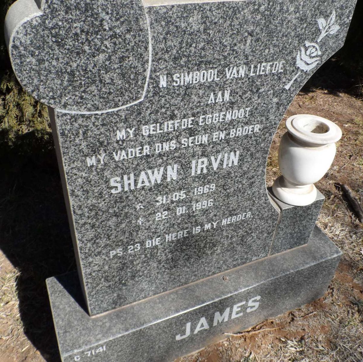JAMES Shawn Irvin 1969-1996