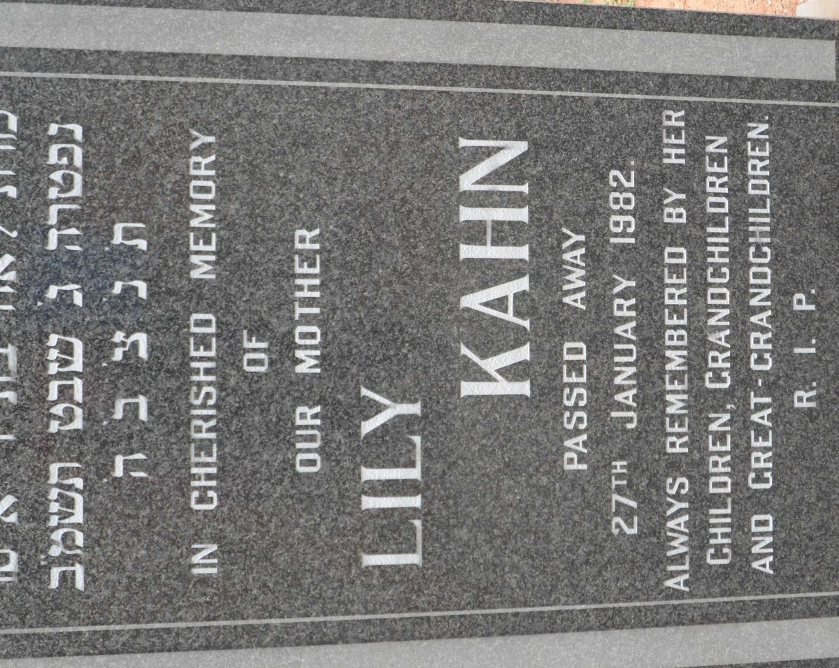 KAHN Lily -1982