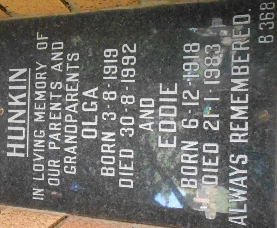 HUNKIN Eddie 1918-1983 &amp; Olga 1919-1992