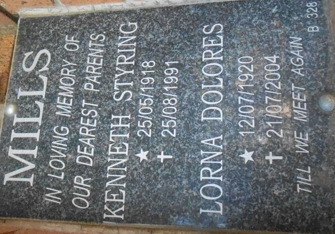 MILLS Kenneth Styring 1918-1991 &amp; Lorna Dolores 1920-2004