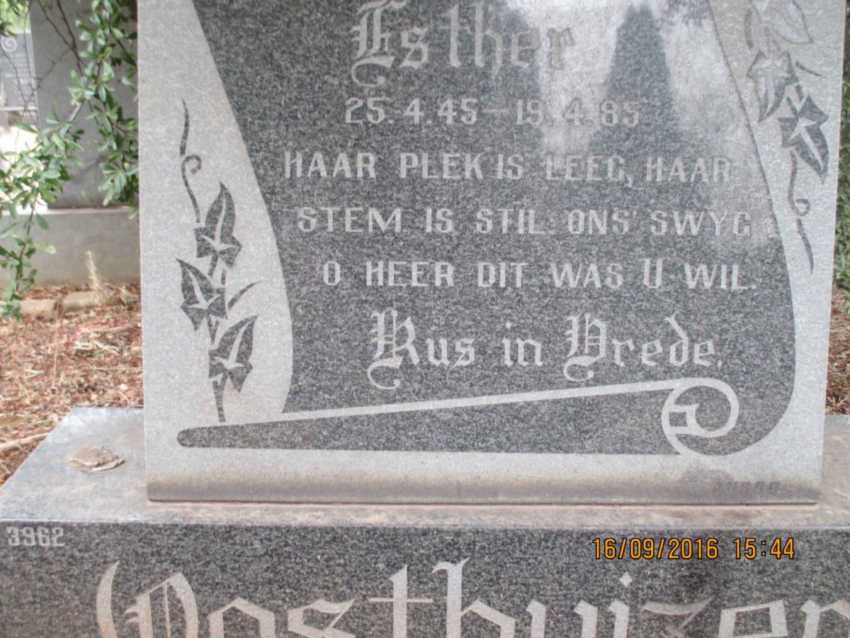 OOSTHUIZEN Esther 1945-1985