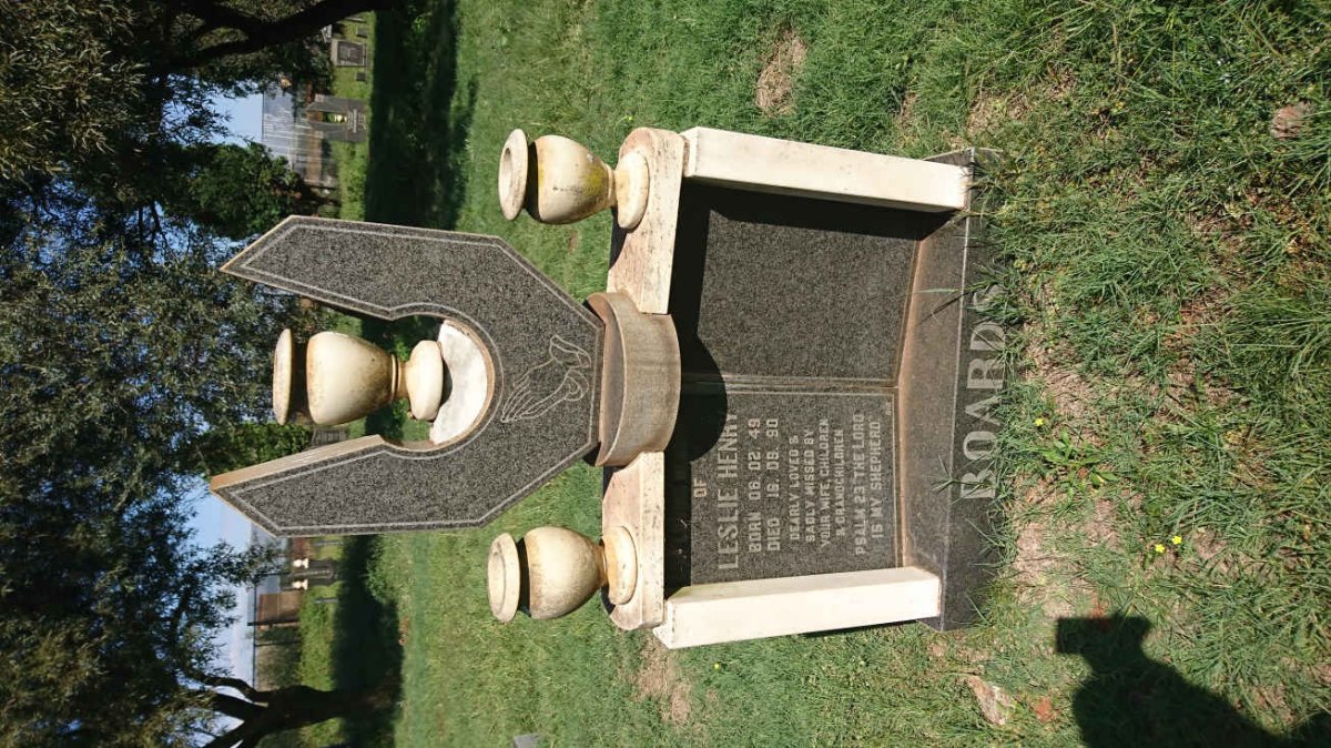 BOARDS Leslie Henry 1949-1990