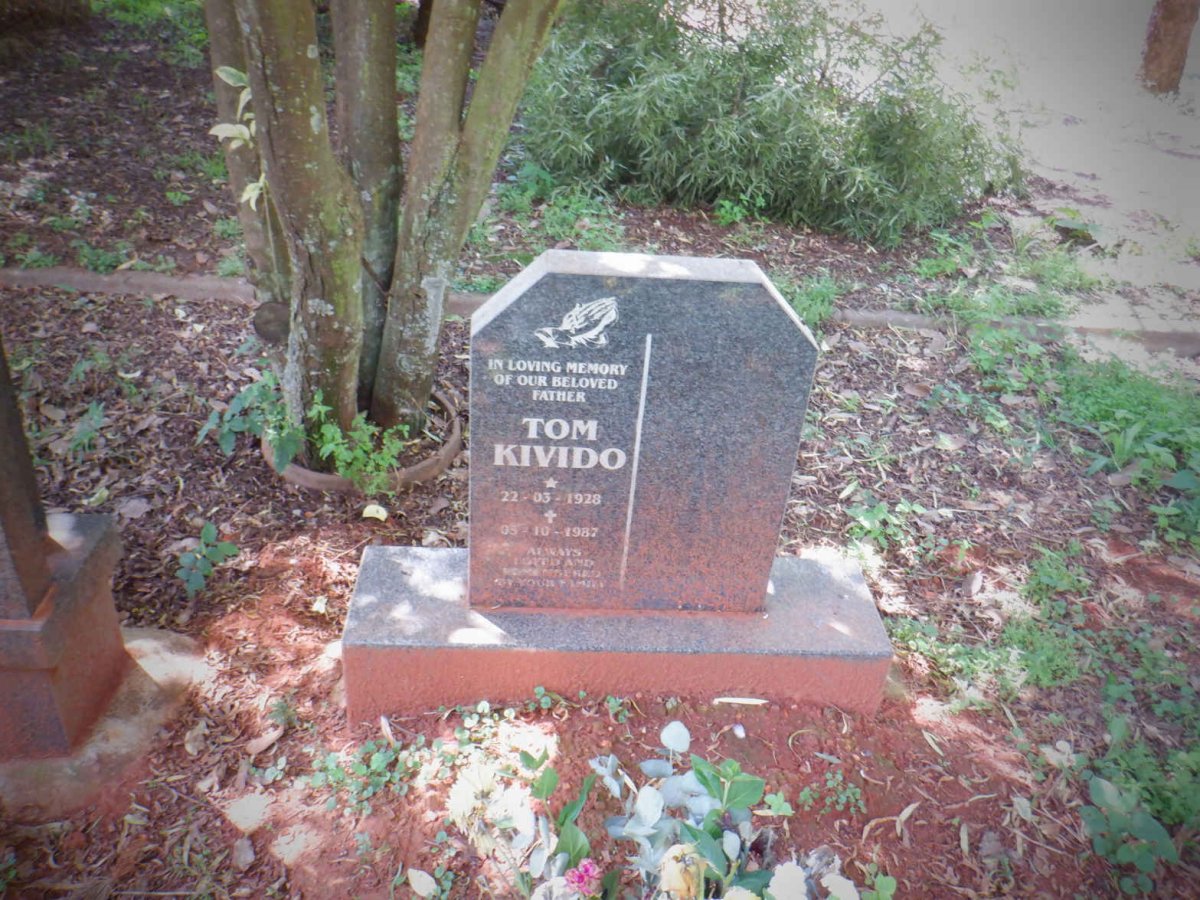 KIVIDO Tom 1928-1987