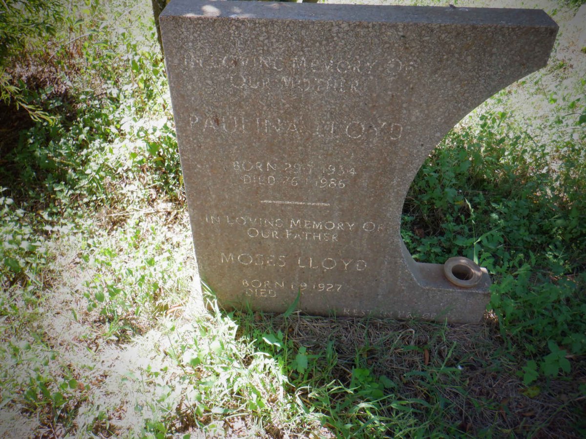 LLOYD Moses 1927- &amp; Paulina 1934-1986