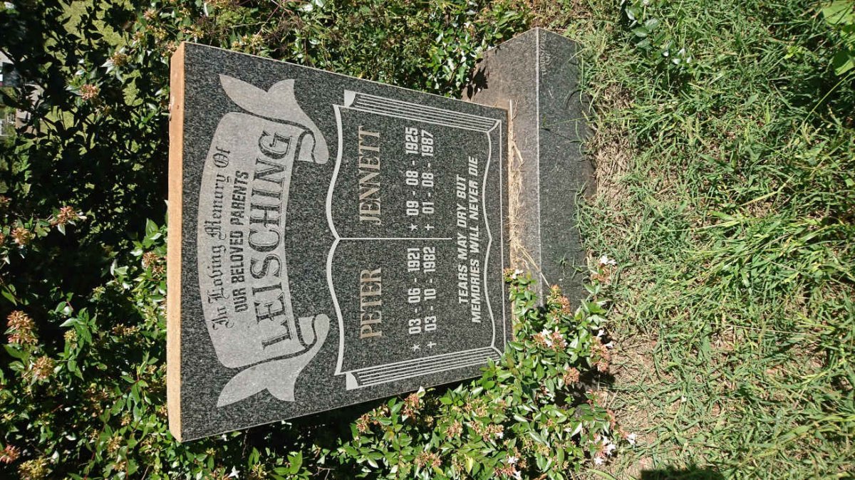 LEISCHING Peter 1921-1982 &amp; Jennett 1925-1987