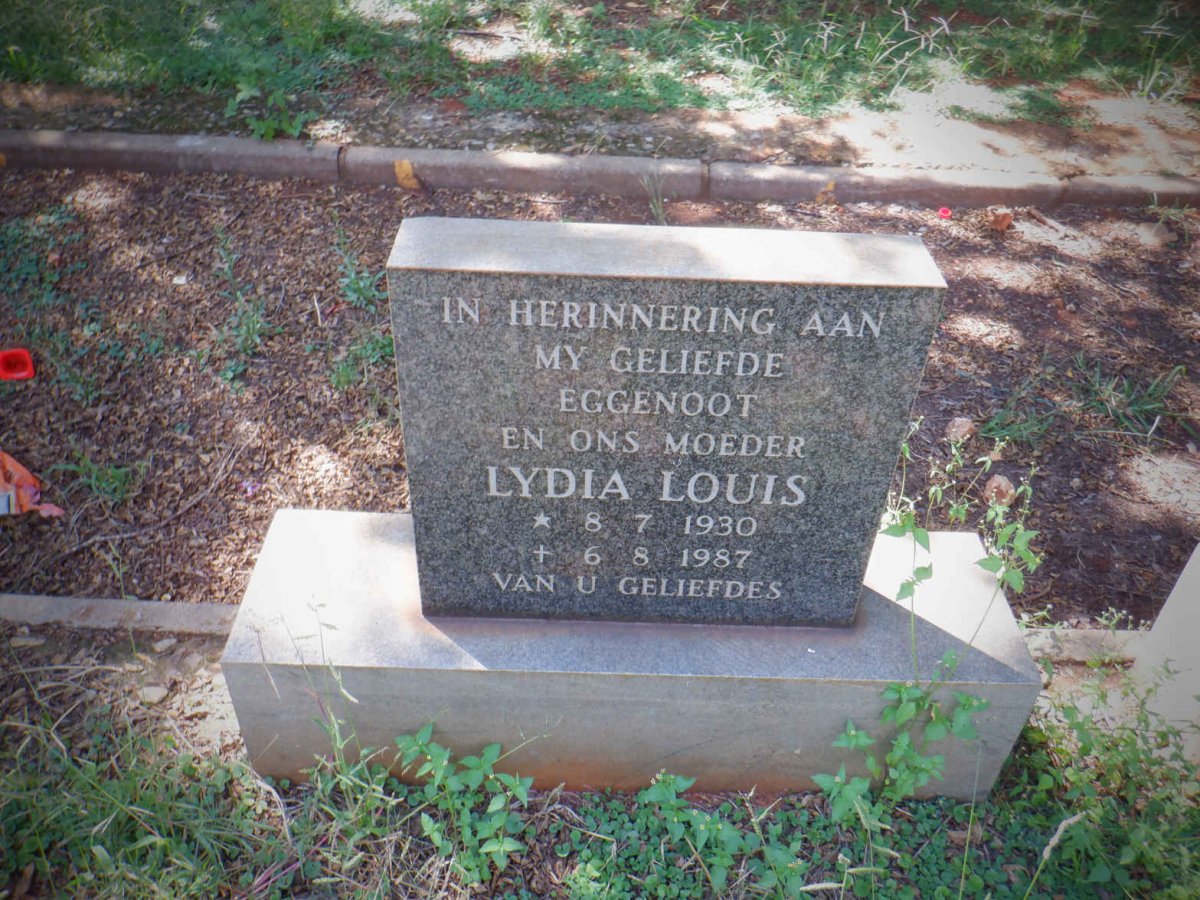 LOUIS Lydia 1930-1987