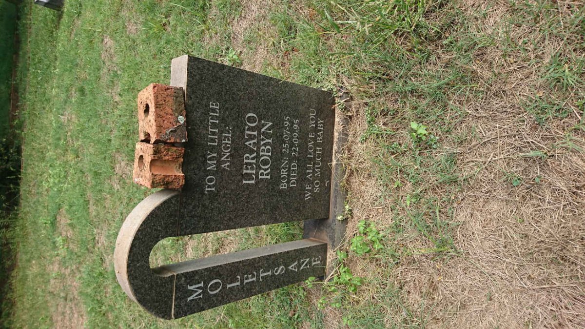 MOLETSANE Lerato Robyn 1995-1995