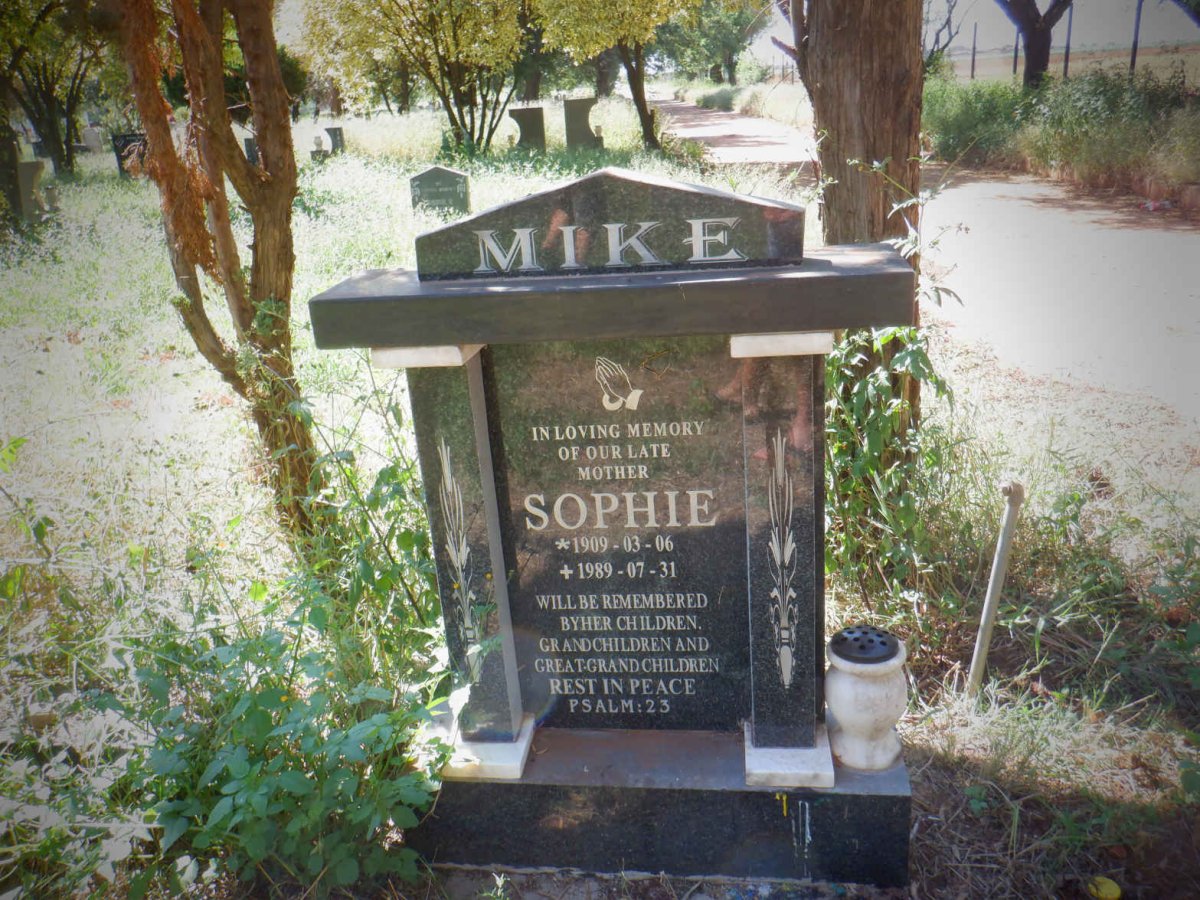 MIKE Sophie 1909-1989