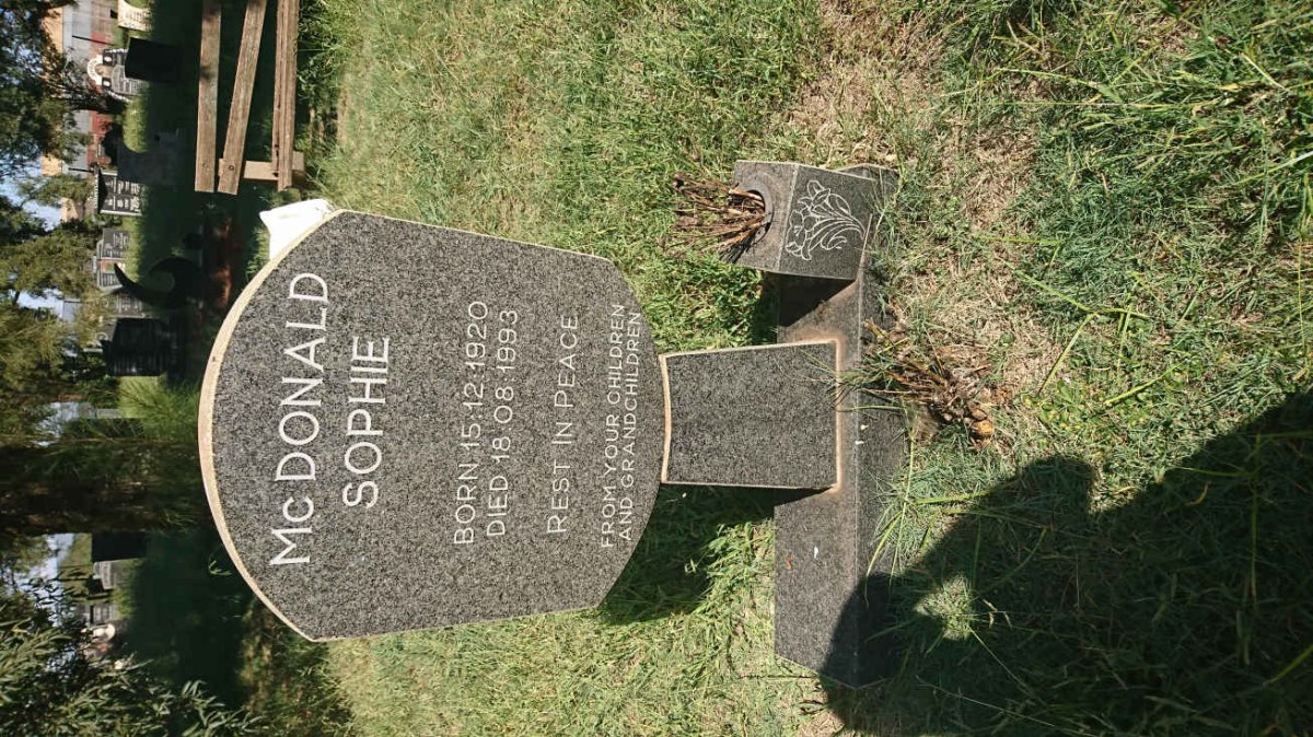 McDONALD Sophie 1920-1993