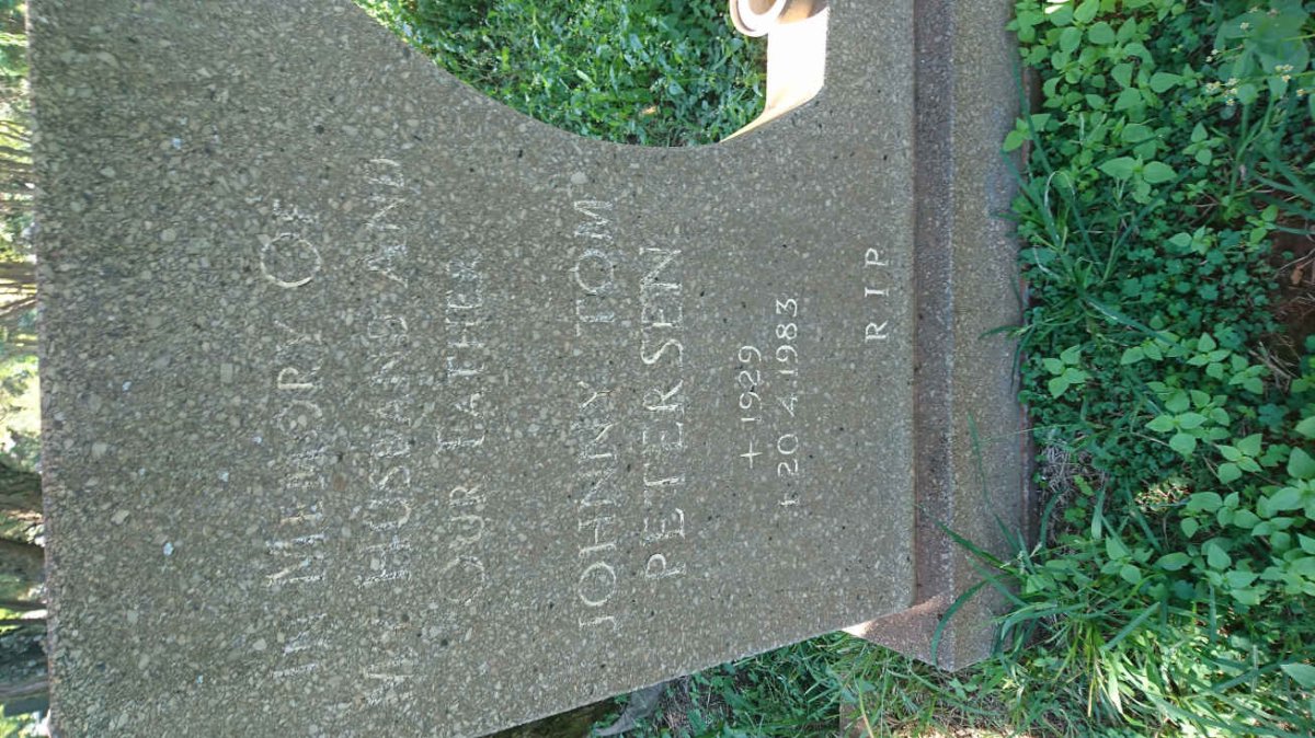PETERSEN Johnny Tom 1929-1983