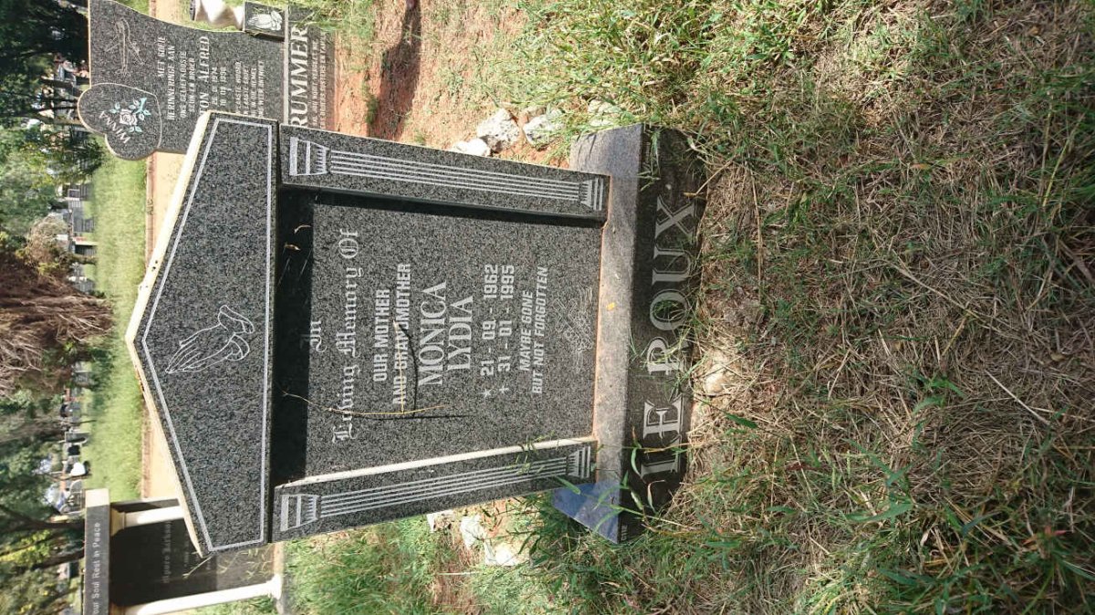 ROUX Monica Lydia, le 1962-1995