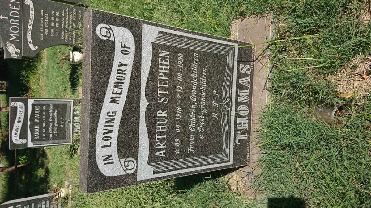THOMAS Arthur Stephen 1918-1990