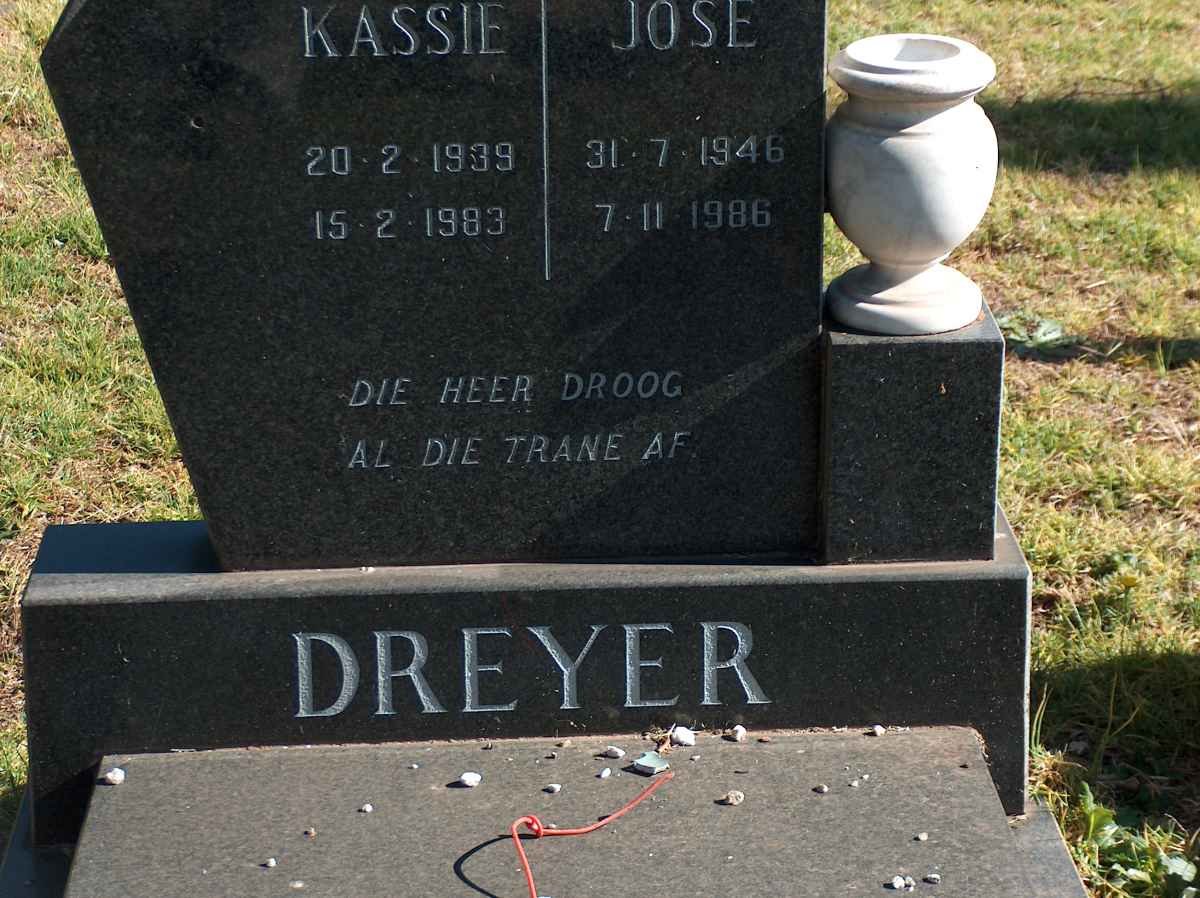 DREYER Kassie 1939-1983 &amp; Jose 1946-1986