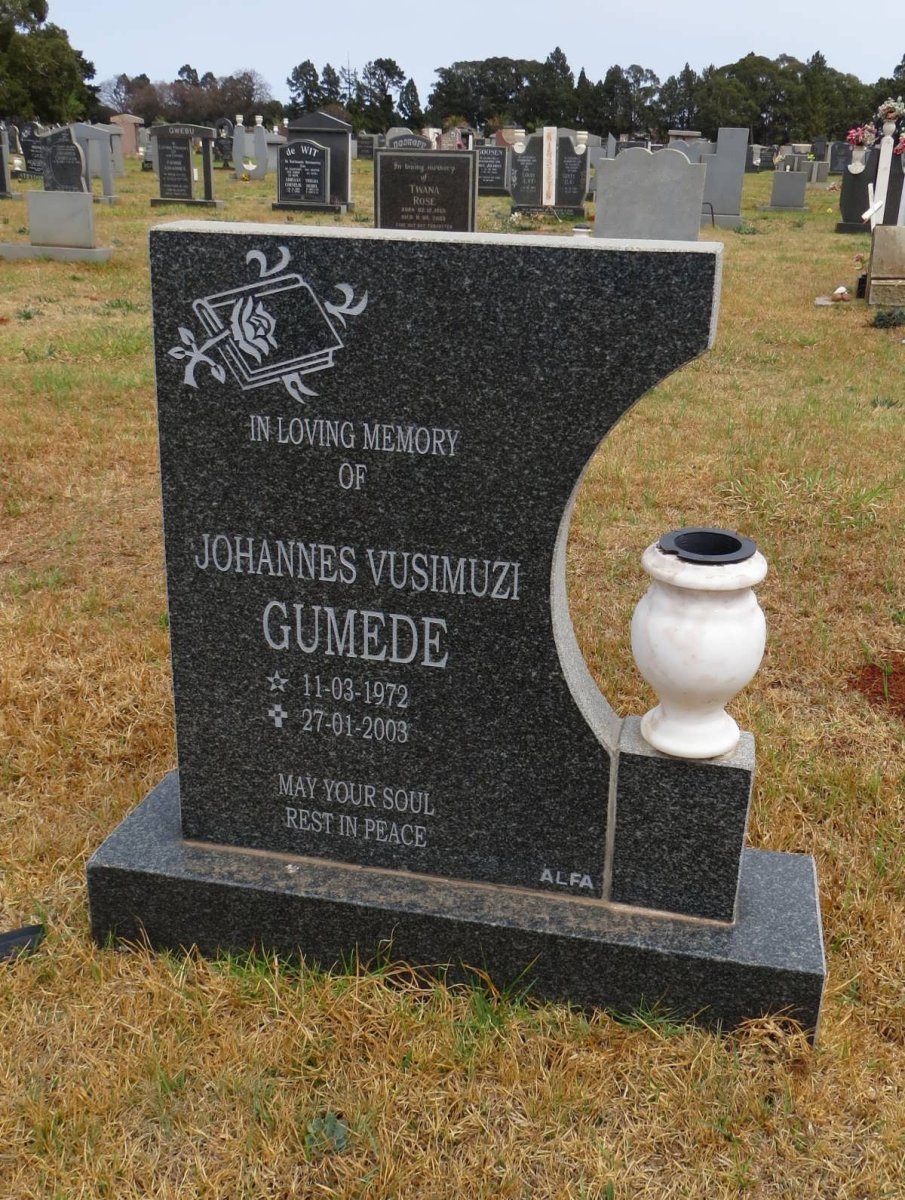 GUMEDE Johannes Vusimuzi 1972-2003