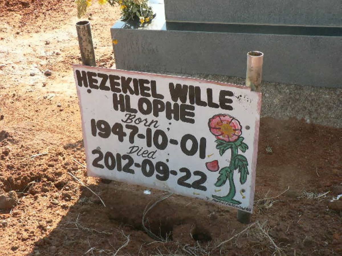 HLOPHE Hezekiel Wille 1947-2012