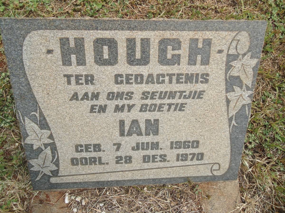 HOUGH Ian 1960-1970