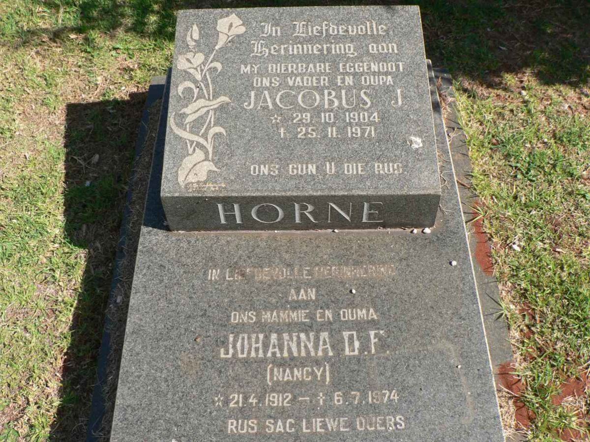 HORNE Jacobus J. 1904-1971 &amp; Johanna D.F. 1912-1974