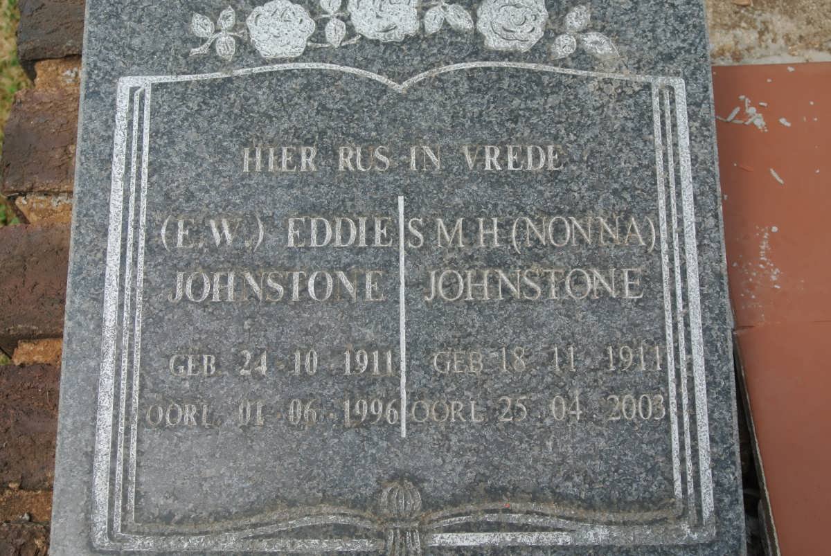 JOHNSTONE E.W. 1911-1996 &amp; S.M.H. 1911-2003