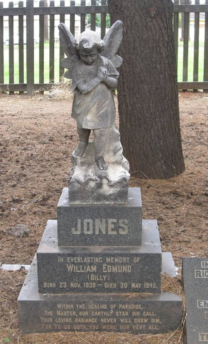 JONES William Edmund 1939-1945