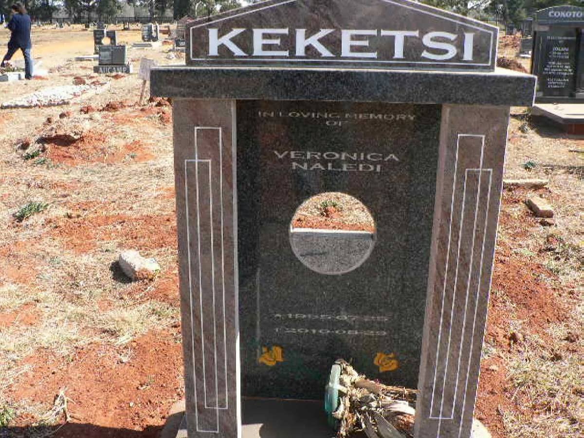KEKETSI Veronica Naledi 1965-2010