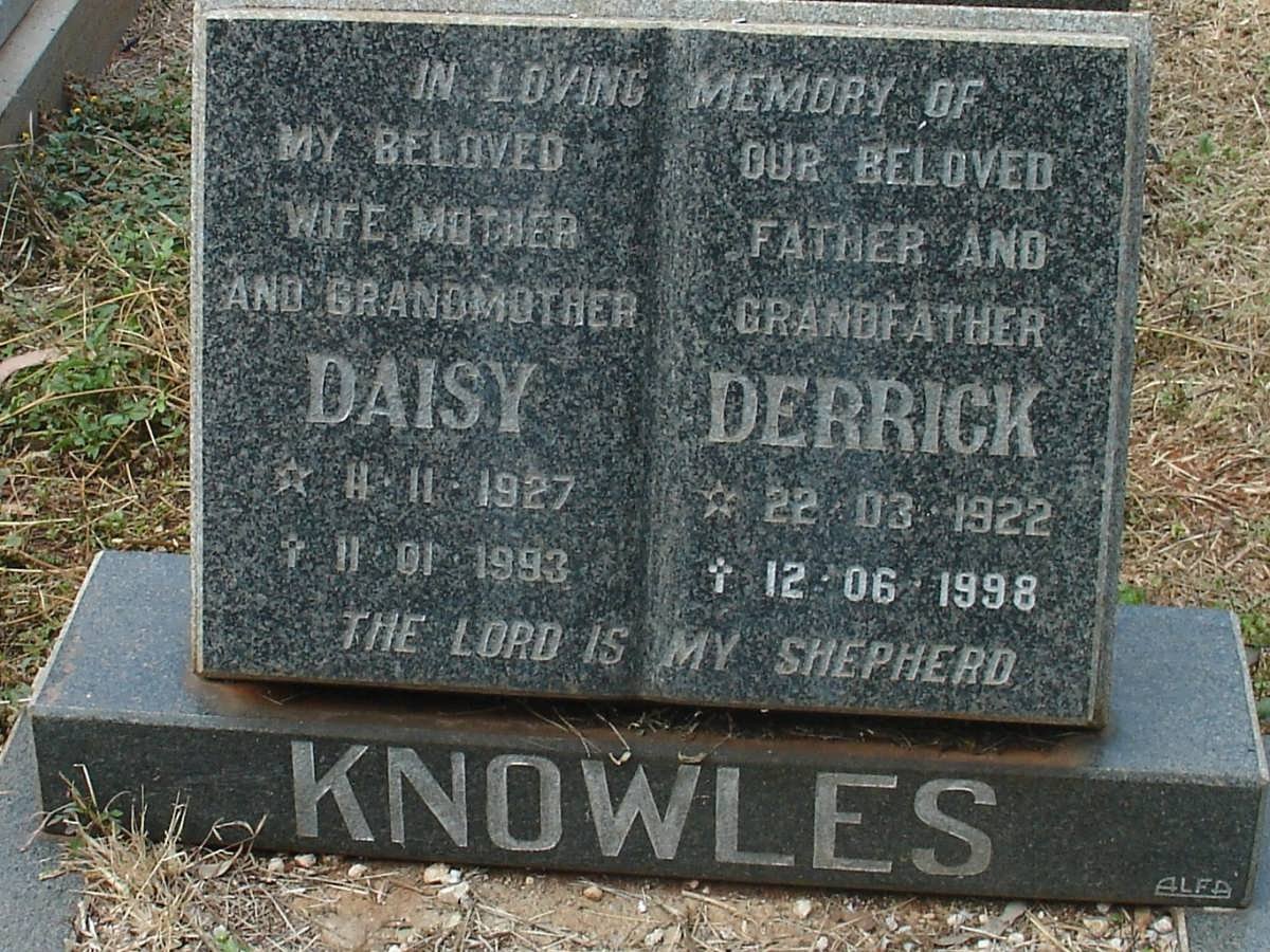 KNOWLES Derrick 1922-1998 &amp; Daisy 1927-1993