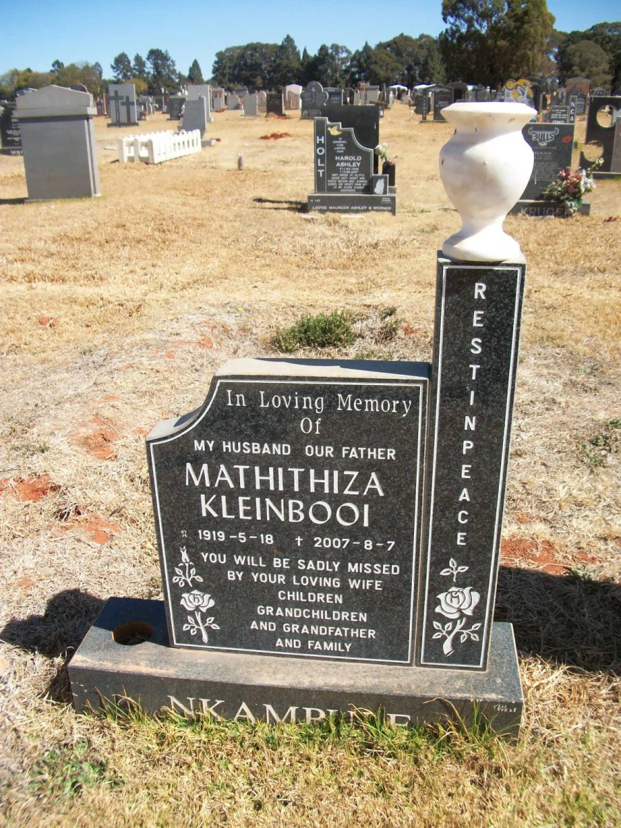 KNAMPULE Mathithiza Kleinbooi 1919-2007