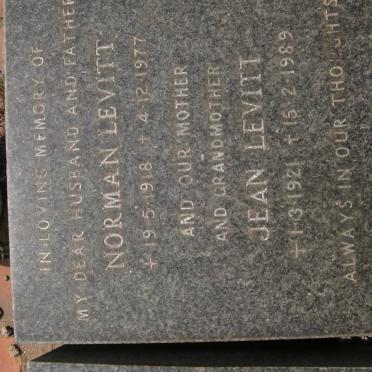 LEVITT Norman 1918-1977 &amp; Jean 1921-1989