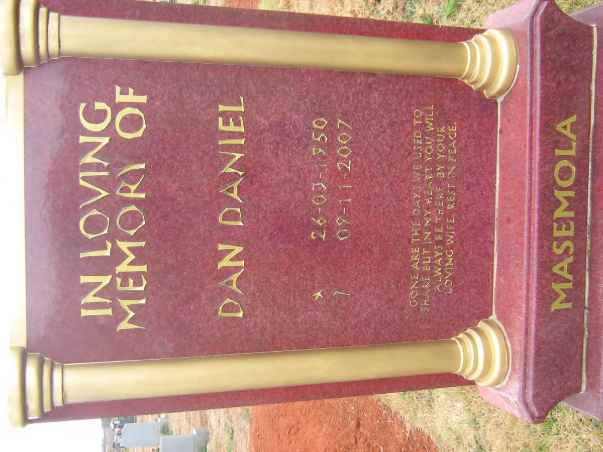 MASEMOLA Dan Daniel 1950-2007