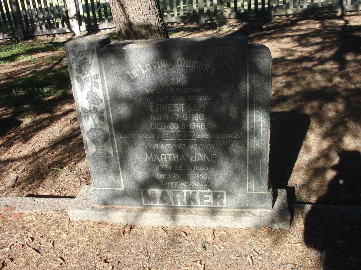 MARKER Ernest 1881-1946 &amp; Martha Jane 1885-1955