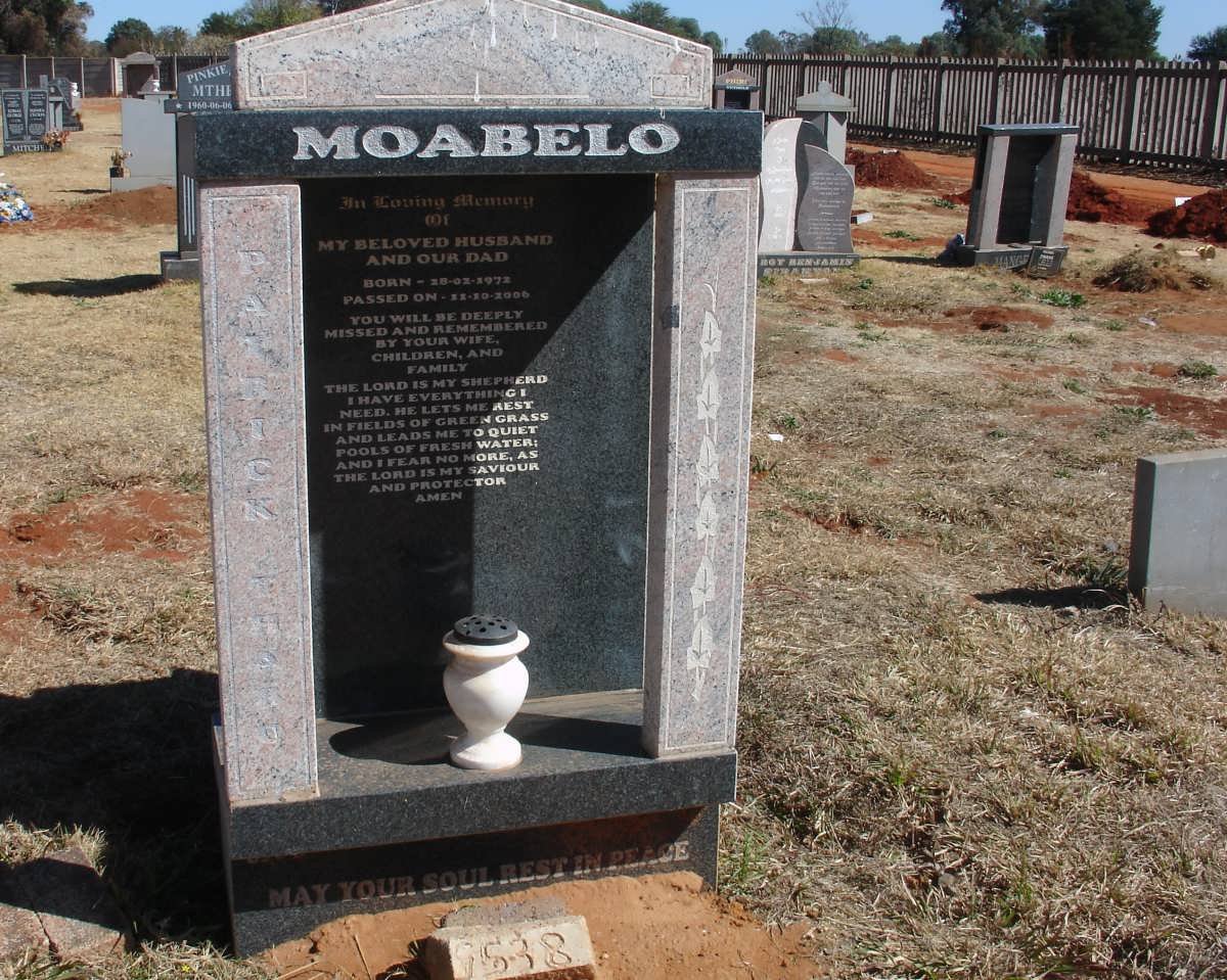 MOABELO Patrick Th?? 1972-2006